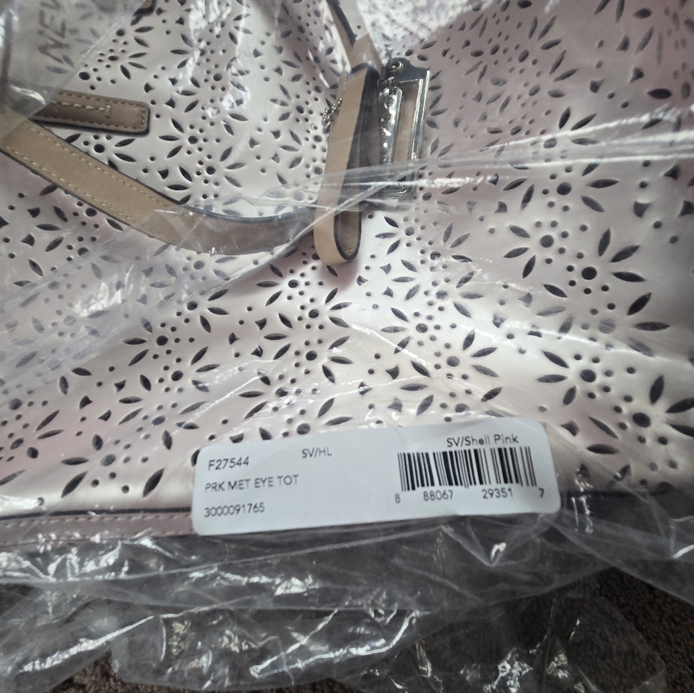 Coach Metro Tote In Eyelet Leather - Picture 5 of 5